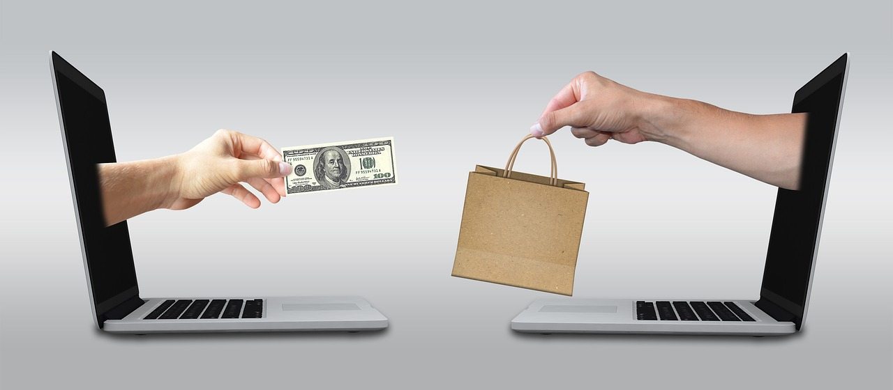 Photo by Mediamodifier shopping bag photo